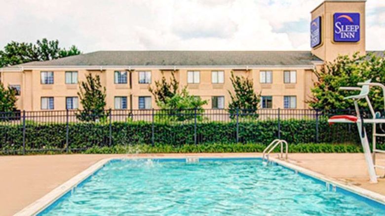 <b>Sleep Inn Shady Grove Pool</b>. Images powered by <a href="https://iceportal.shijigroup.com/" title="IcePortal" target="_blank">IcePortal</a>.