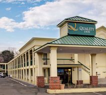 Quality Inn Exterior