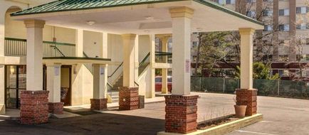 Quality Inn Exterior