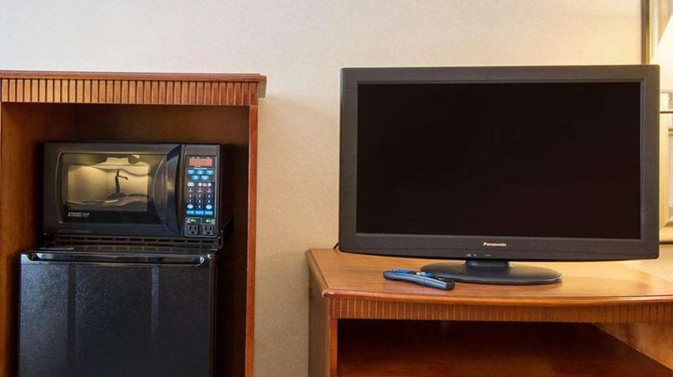 Quality Inn Room