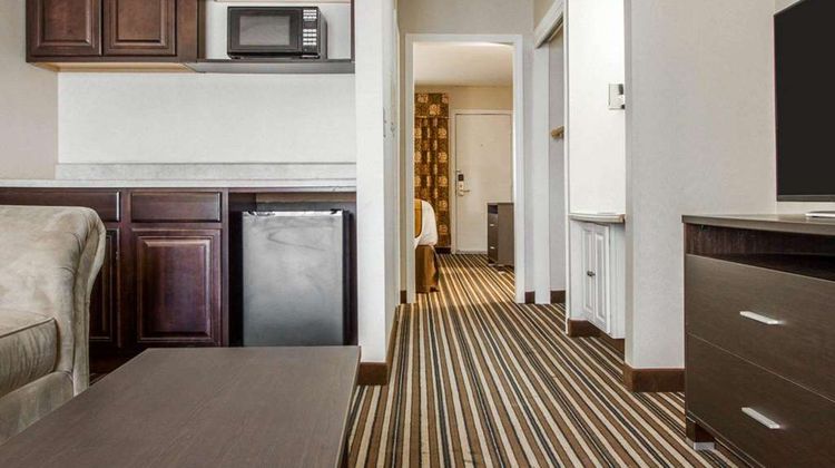 Quality Inn & Suites South Portland Suite