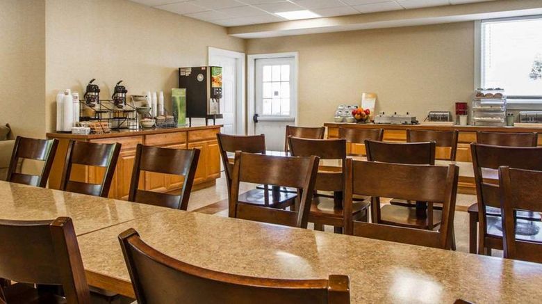<b>Quality Inn & Suites South Portland Restaurant</b>. Images powered by <a href="https://iceportal.shijigroup.com/" title="IcePortal" target="_blank">IcePortal</a>.
