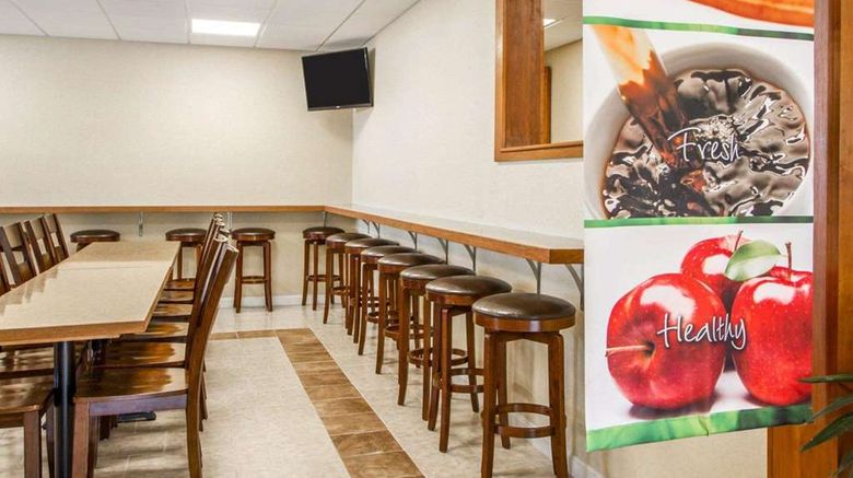 <b>Quality Inn & Suites South Portland Restaurant</b>. Images powered by <a href="https://iceportal.shijigroup.com/" title="IcePortal" target="_blank">IcePortal</a>.