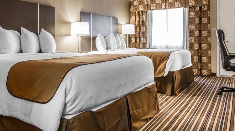 Quality Inn & Suites South Portland Room