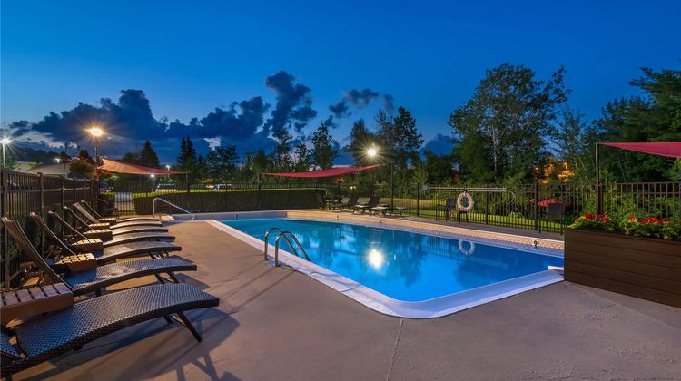 Maine Evergreen Hotel, Ascend Collection Pool