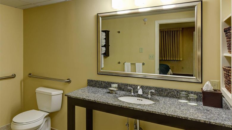 <b>Port Inn Kennebunk Ascend Collection Room</b>. Images powered by <a href="https://iceportal.shijigroup.com/" title="IcePortal" target="_blank">IcePortal</a>.