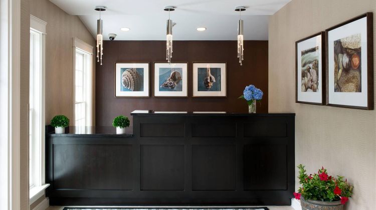 Port Inn Kennebunk Ascend Collection Lobby