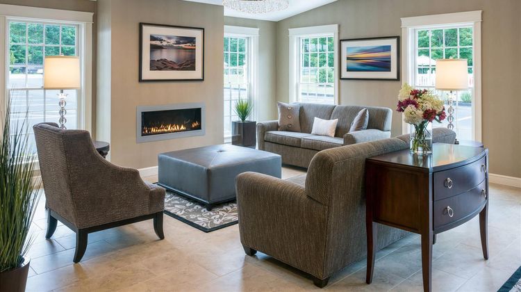 Port Inn Kennebunk Ascend Collection Lobby