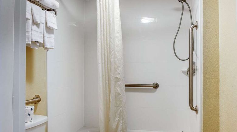 <b>Econo Lodge Room</b>. Images powered by <a href="https://iceportal.shijigroup.com/" title="IcePortal" target="_blank">IcePortal</a>.