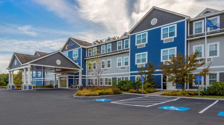 Comfort Inn and Suites Wilton Exterior