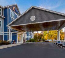 Comfort Inn and Suites Wilton Exterior