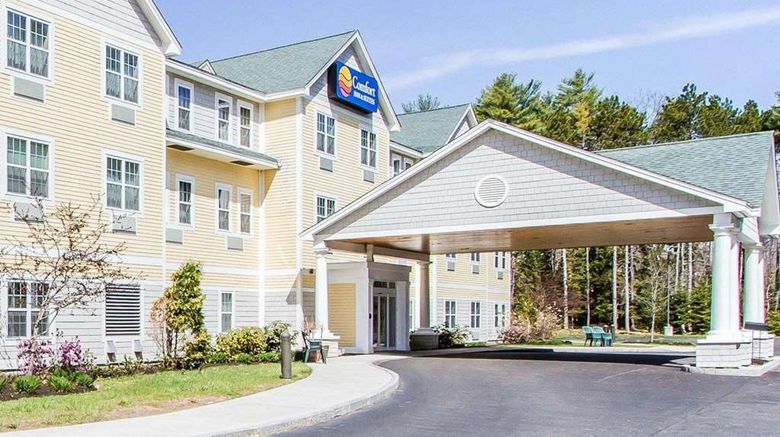 <b>Comfort Inn & Suites Scarborough Exterior</b>. Images powered by <a href="https://iceportal.shijigroup.com/" title="IcePortal" target="_blank">IcePortal</a>.