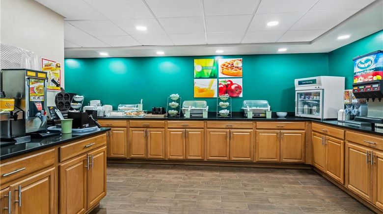 <b>Quality Inn Bangor Airport Restaurant</b>. Images powered by <a href="https://iceportal.shijigroup.com/" title="IcePortal" target="_blank">IcePortal</a>.
