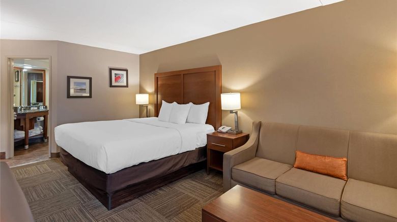 <b>Comfort Inn Bangor Room</b>. Images powered by <a href="https://iceportal.shijigroup.com/" title="IcePortal" target="_blank">IcePortal</a>.