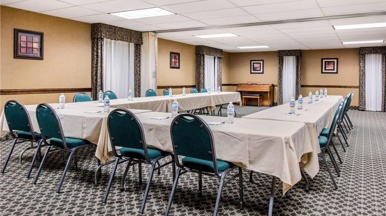 <b>Quality Inn Bangor Meeting</b>. Images powered by <a href="https://iceportal.shijigroup.com/" title="IcePortal" target="_blank">IcePortal</a>.