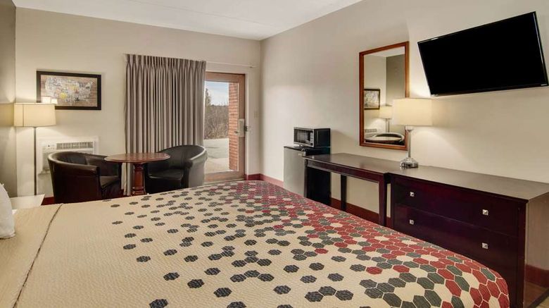 <b>Econo Lodge Suite</b>. Images powered by <a href="https://iceportal.shijigroup.com/" title="IcePortal" target="_blank">IcePortal</a>.