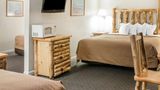 Quality Inn & Suites Mackinaw City Suite