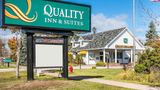 Quality Inn & Suites Mackinaw City Exterior