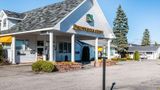 Quality Inn & Suites Mackinaw City Exterior