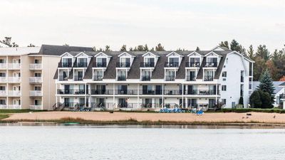Quality Inn & Suites Mackinaw City