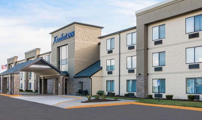 Comfort Inn Metro Airport Exterior