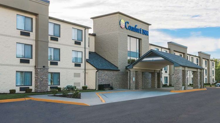 Comfort Inn Metro Airport Exterior