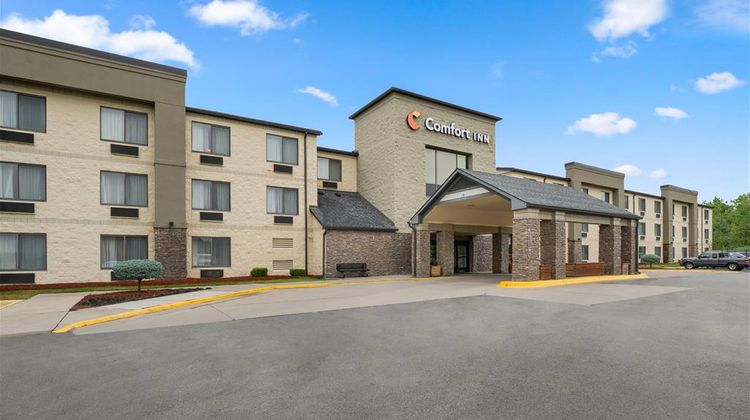 Comfort Inn Metro Airport Exterior