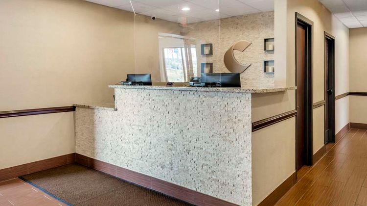 Comfort Inn Sault Ste Marie Lobby