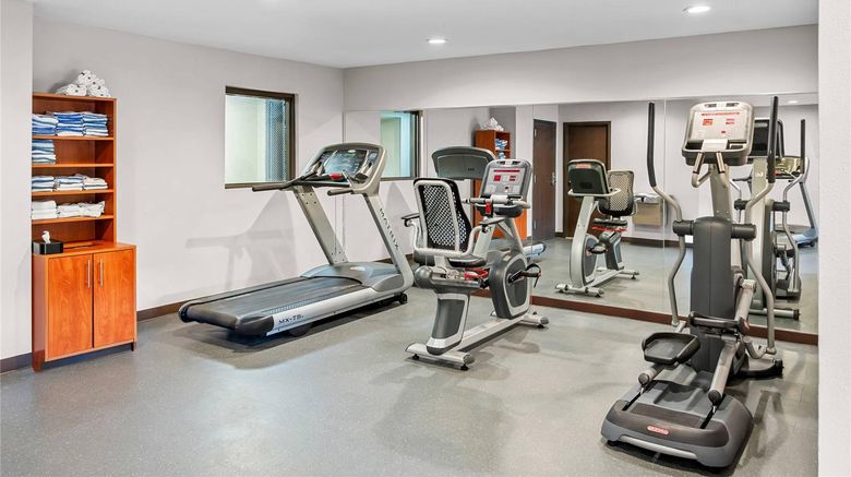 <b>Country Inn & Stes by Radisson, Muskegon Health</b>. Images powered by <a href="https://iceportal.shijigroup.com/" title="IcePortal" target="_blank">IcePortal</a>.