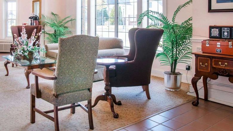 <b>Comfort Inn Lobby</b>. Images powered by <a href="https://iceportal.shijigroup.com/" title="IcePortal" target="_blank">IcePortal</a>.
