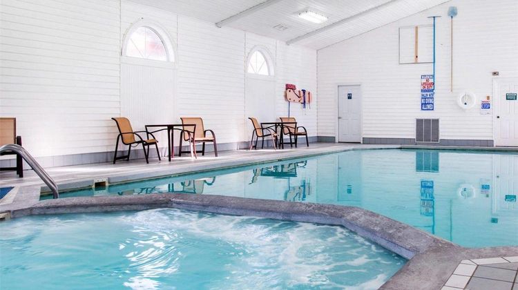 Comfort Inn Pool
