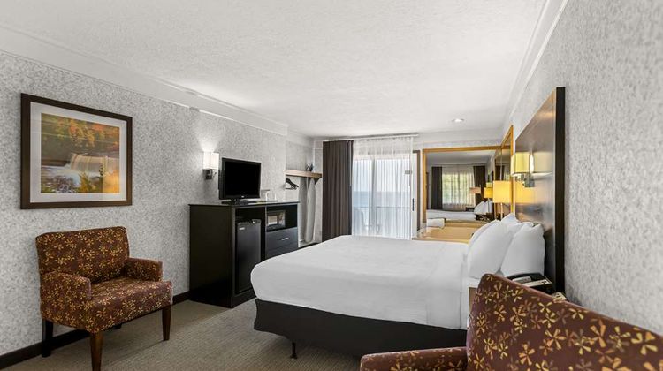 Quality Inn Lakefront Room