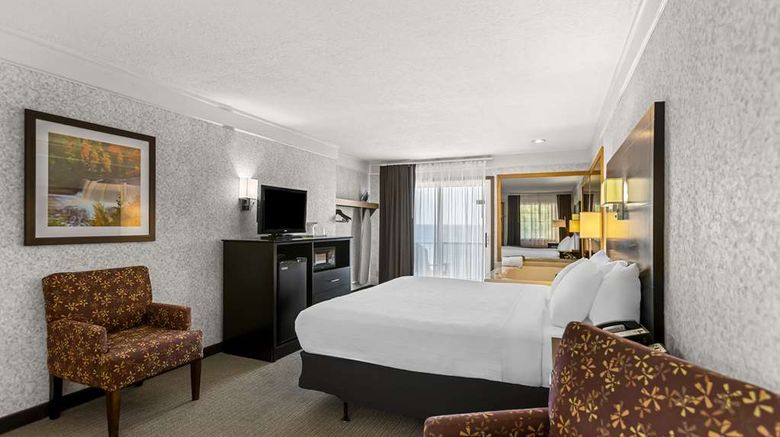 <b>Quality Inn Lakefront Room</b>. Images powered by <a href="https://iceportal.shijigroup.com/" title="IcePortal" target="_blank">IcePortal</a>.