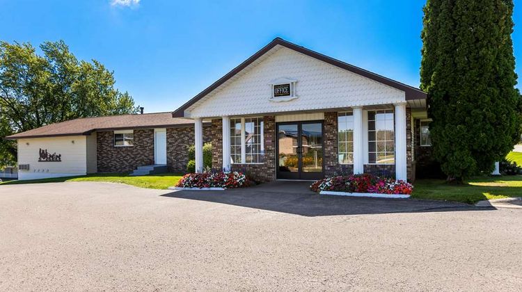 Quality Inn Lakefront Exterior