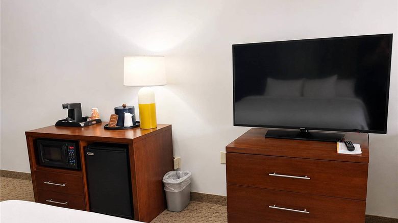 <b>Comfort Inn Iron Mountain North Room</b>. Images powered by <a href="https://iceportal.shijigroup.com/" title="IcePortal" target="_blank">IcePortal</a>.