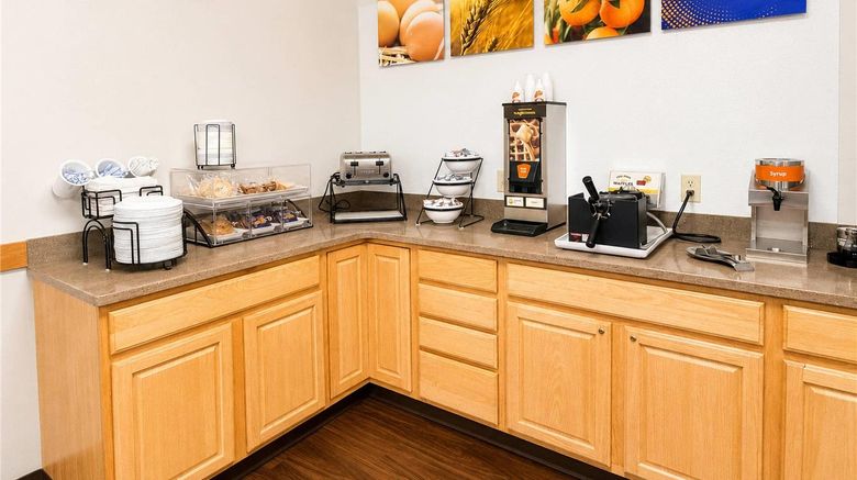 <b>Comfort Inn Iron Mountain North Restaurant</b>. Images powered by <a href="https://iceportal.shijigroup.com/" title="IcePortal" target="_blank">IcePortal</a>.