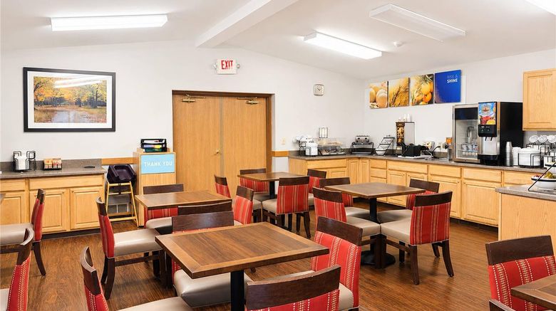 <b>Comfort Inn Iron Mountain North Restaurant</b>. Images powered by <a href="https://iceportal.shijigroup.com/" title="IcePortal" target="_blank">IcePortal</a>.