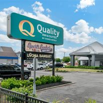 Quality Inn and Suites Livonia Detroit
