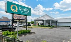 Quality Inn and Suites Livonia Detroit