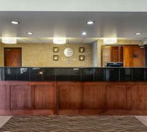 Comfort Inn Airport Lobby