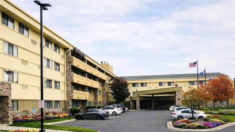 <b>Comfort Inn Exterior</b>. Images powered by <a href="https://iceportal.shijigroup.com/" title="IcePortal" target="_blank">IcePortal</a>.