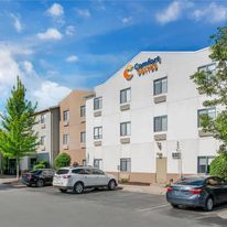 Comfort Suites