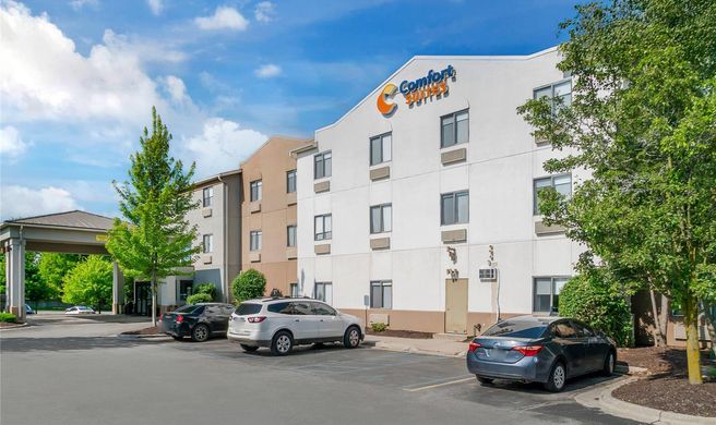 Comfort Suites Exterior