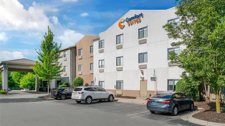 Comfort Suites Exterior. Images powered by <a href="https://iceportal.shijigroup.com" target="_blank" rel="noopener">Ice Portal</a>.