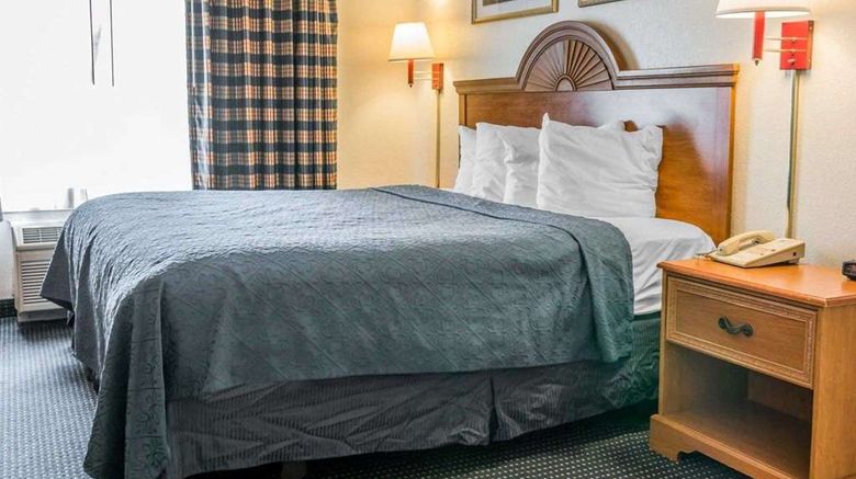 <b>Quality Inn I-94 near Wings Stadium Room</b>. Images powered by <a href="https://iceportal.shijigroup.com/" title="IcePortal" target="_blank">IcePortal</a>.