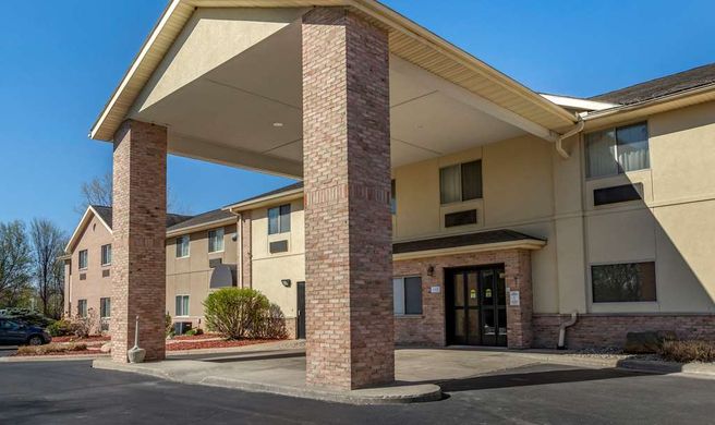 Comfort Inn & Suites Paw Paw Exterior