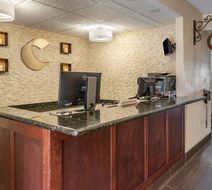 Comfort Inn & Suites Paw Paw Lobby