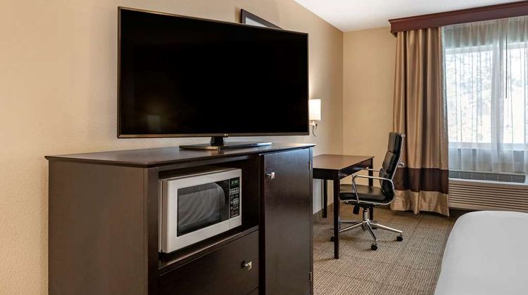 Comfort Inn & Suites Paw Paw Room