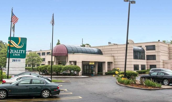 Quality Inn Southfield Exterior