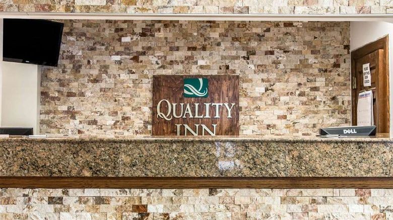 <b>Quality Inn Southfield Lobby</b>. Images powered by <a href="https://iceportal.shijigroup.com/" title="IcePortal" target="_blank">IcePortal</a>.